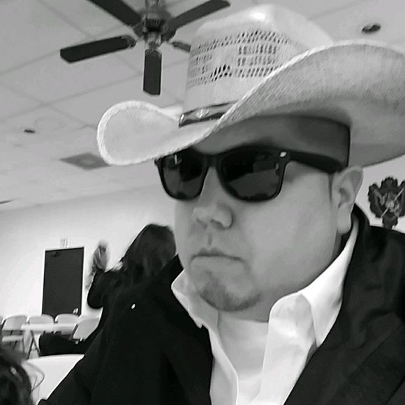 Meet your Posher, Frankie - Picture 1 of 1